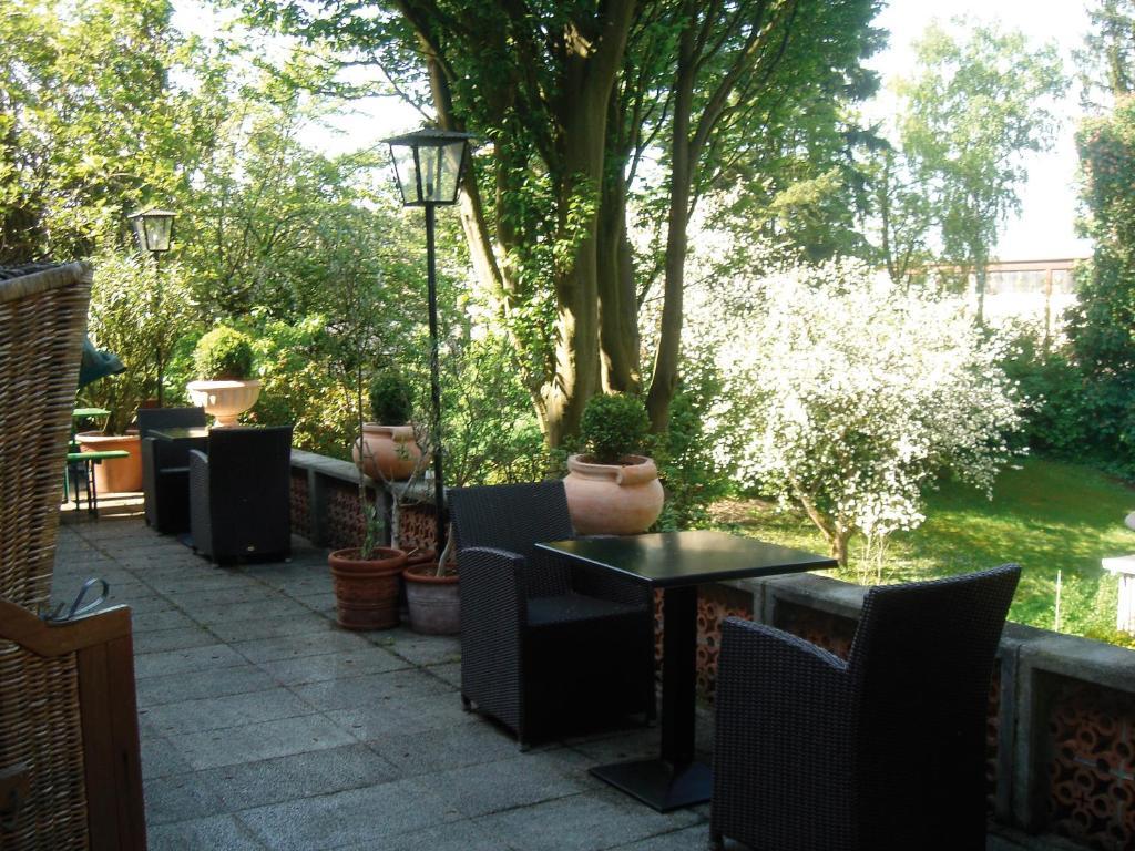 Hotel B&B Bredl In Der Villa Ballestrem Straubing Exterior photo