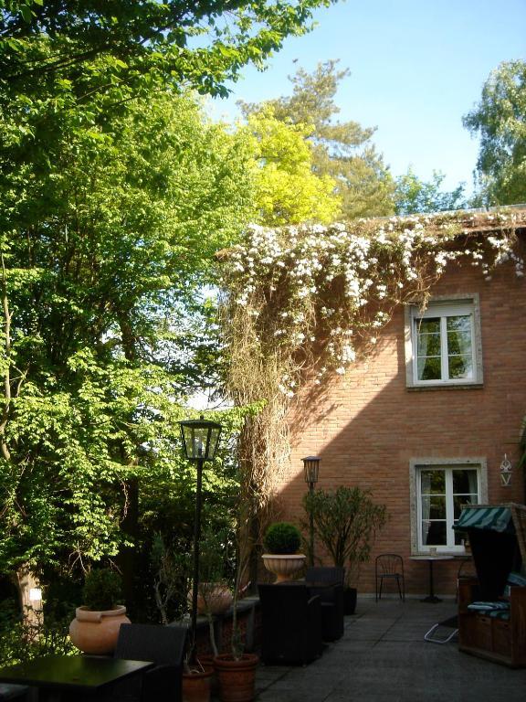 Hotel B&B Bredl In Der Villa Ballestrem Straubing Exterior photo